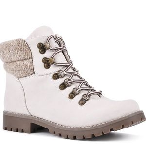 Cliffs By White Mountain Pathfield Boot